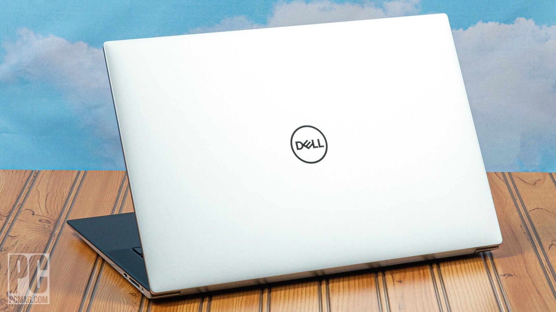 The Ultimate Dell XPS 15 Review: Power and Elegance in a Premium Package Dell XPS 15 OLED display