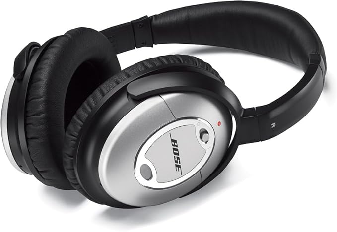 BOSE Quiet Comfort 2 ポータブルCD/MP3プレーヤー ボーズ、ヘッドフォン購入でMP3対応CDプレーヤーをプレゼント