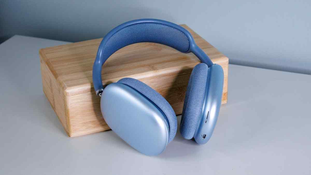 AirPods Max Review: Are They Worth It? | Complete Guide AirPods Max USB-C port and features