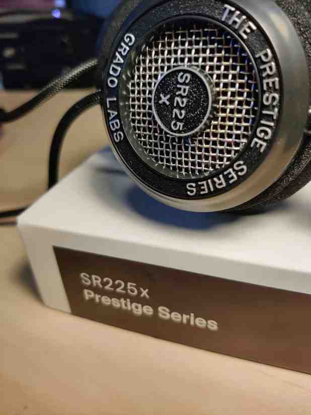 Grado SR225x F Cushions Close-Up